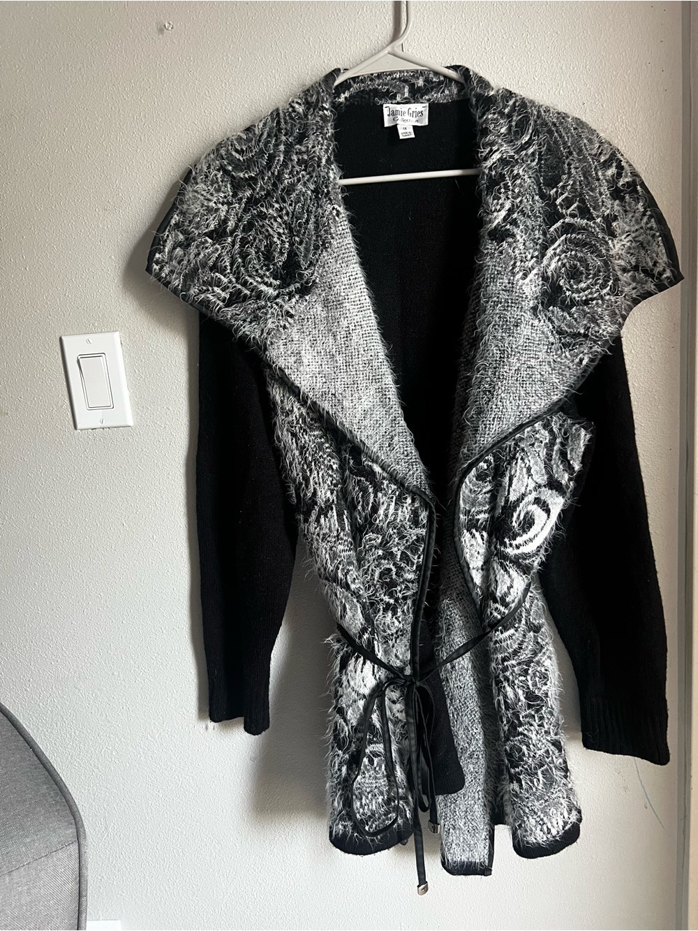 Jamie Gries Black & Gray Patterned Open-Front Cardigan Coat